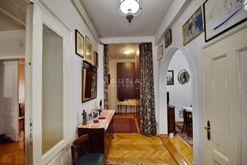 Centar - lux - salonski stan - Gospodar Jevremova ID#4462