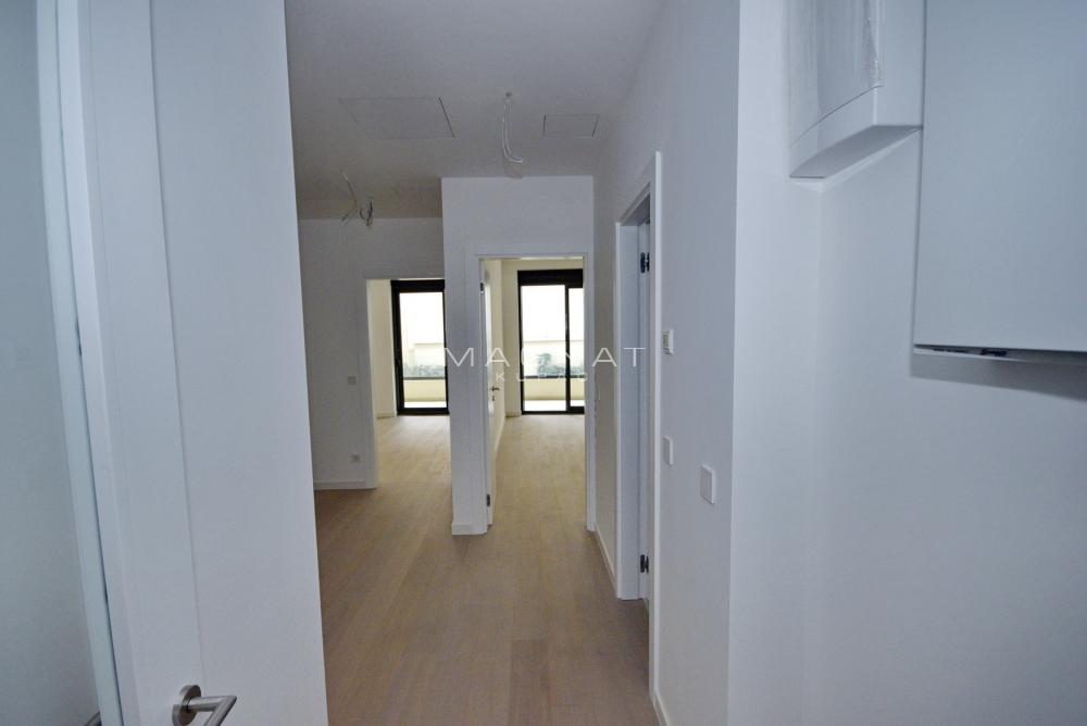 Lux novogradnja u blizini Narodnog pozorišta ID#5189