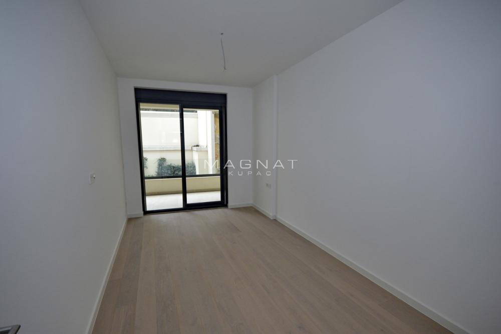 Lux novogradnja u blizini Narodnog pozorišta ID#5189