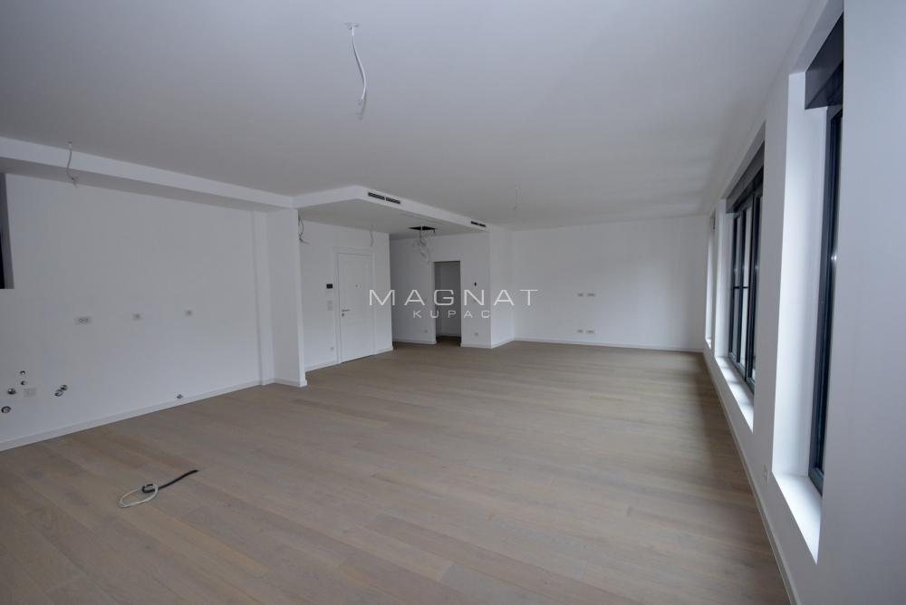 Lux novogradnja u blizini Narodnog pozorišta ID#5189