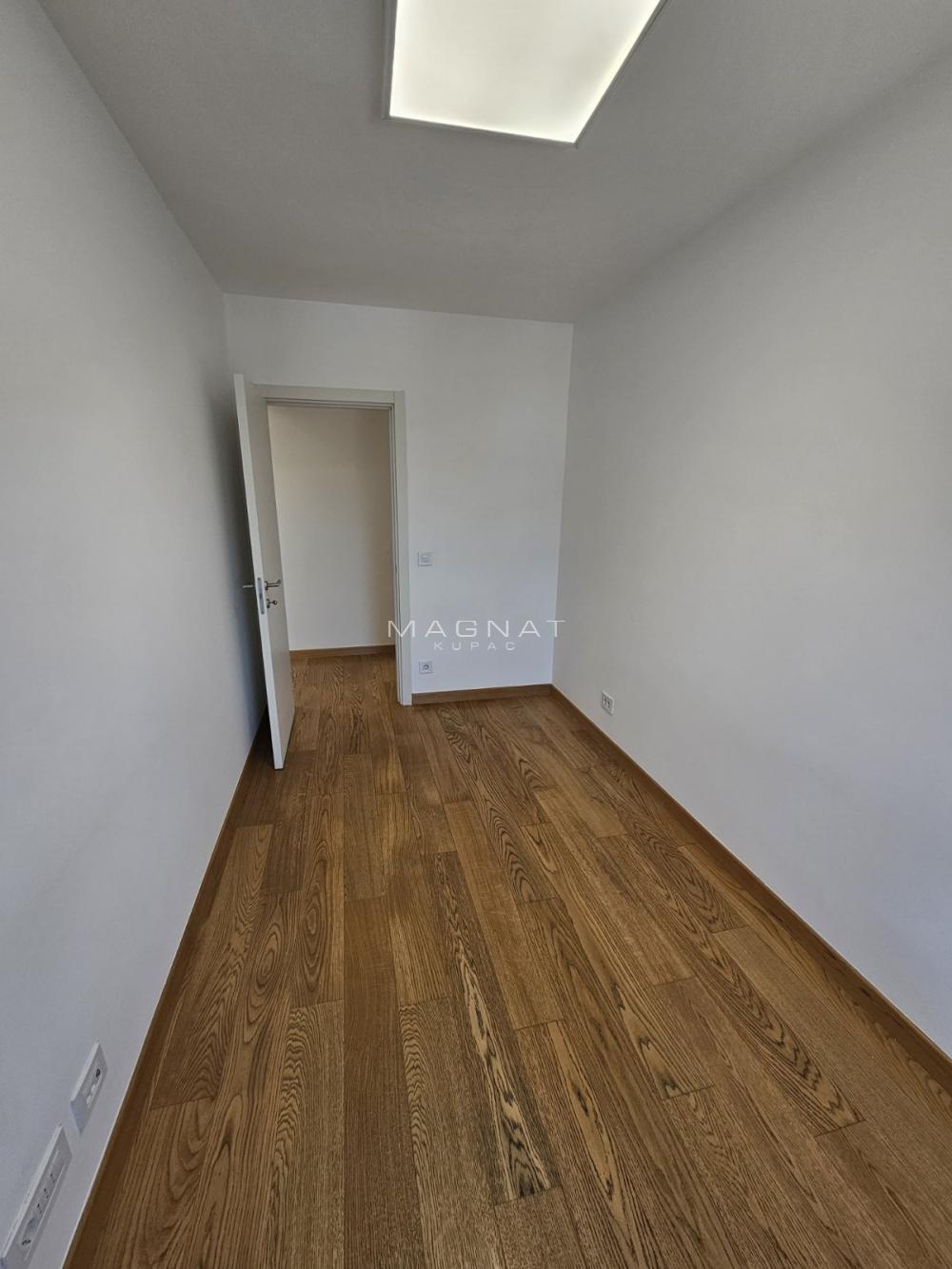 Novi Beograd - Savada 3 ID#5265