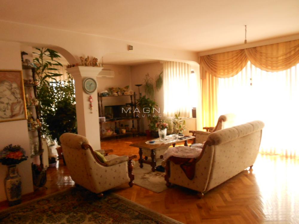 Kuća - Petlovo brdo, Rasinska ID#5276