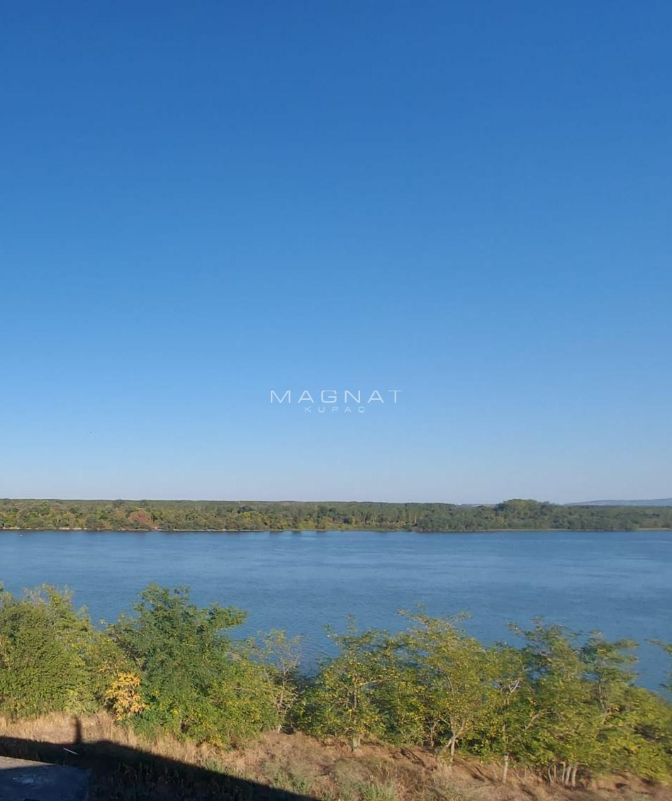 Zemun-Plac sa panoramskim pogledom na Dunav ID#5282