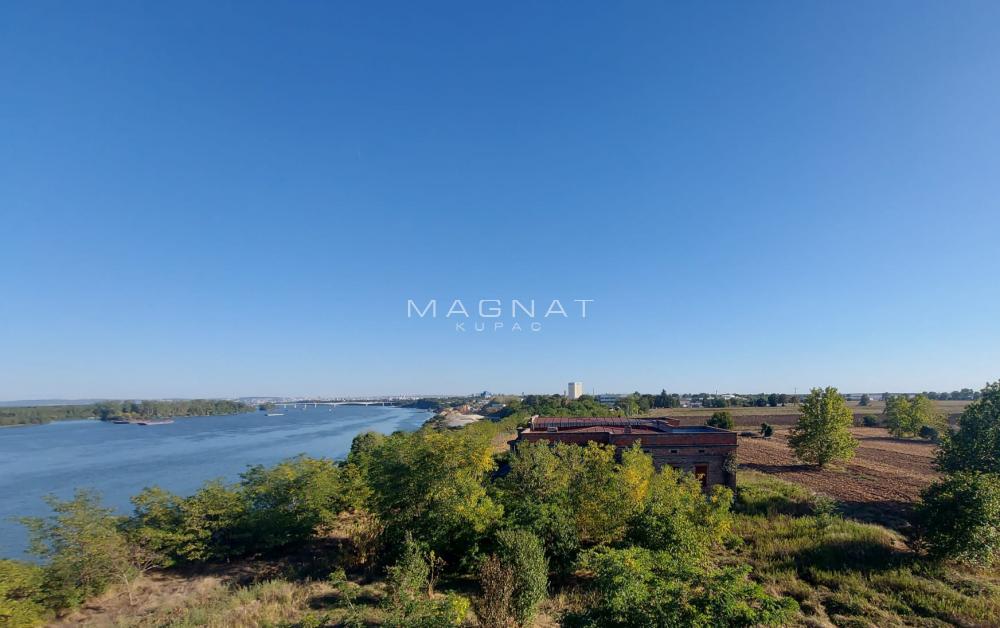 Zemun-Plac sa panoramskim pogledom na Dunav ID#5282 1.300.000 €