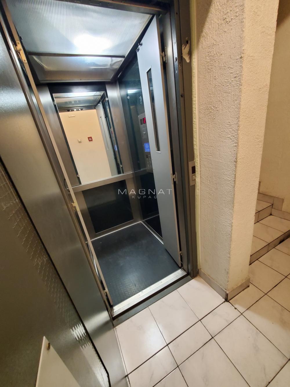 Tržni centar Zira ID#5302
