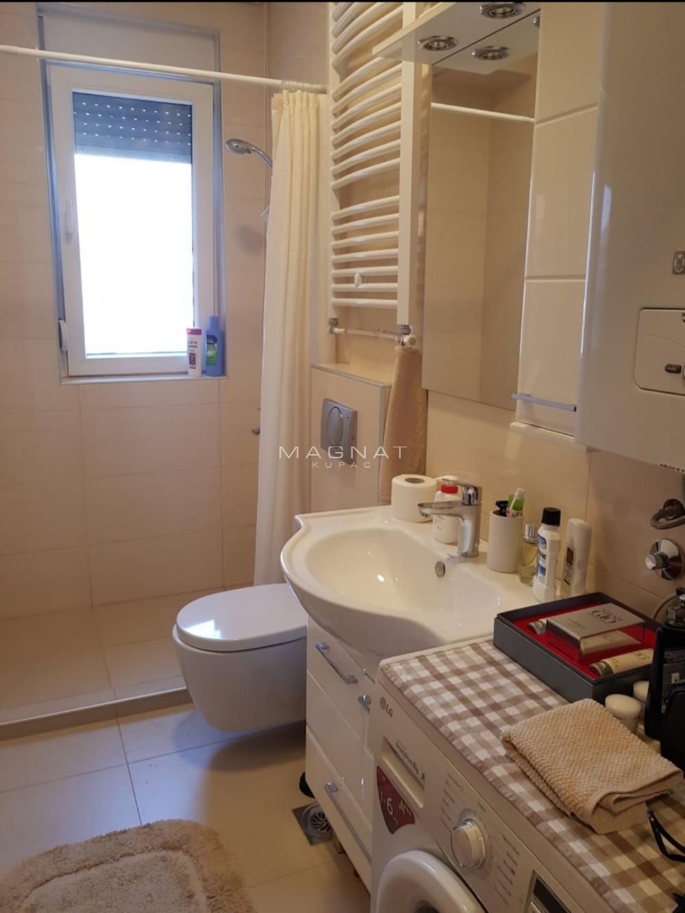 Vračar ispod Slavije - lux -  kod spomenika Stefanu Nemanji ID#5310