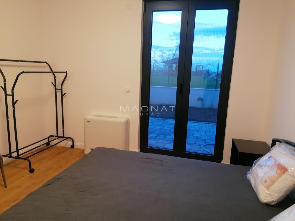 Luksuzan dvosoban stan sa baštom - Pregrevica ID#5346 Luksuzan dvosoban stan sa baštom - Pregrevica ID#5346