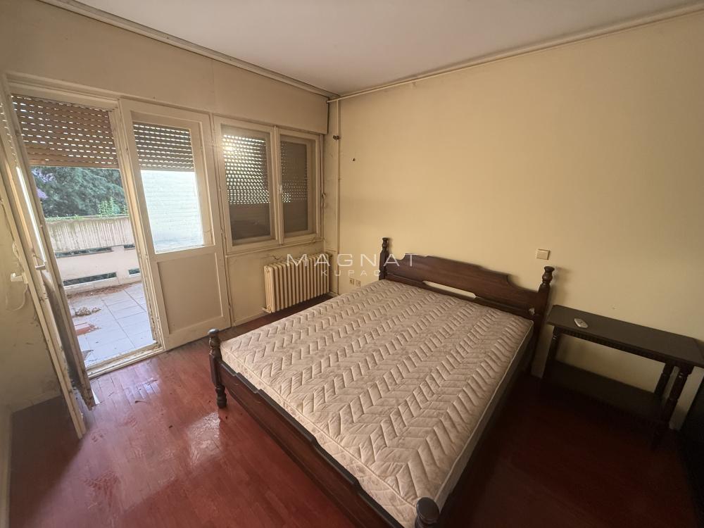 Golf -Diplomatsko naselje - Izvorska ID#5366