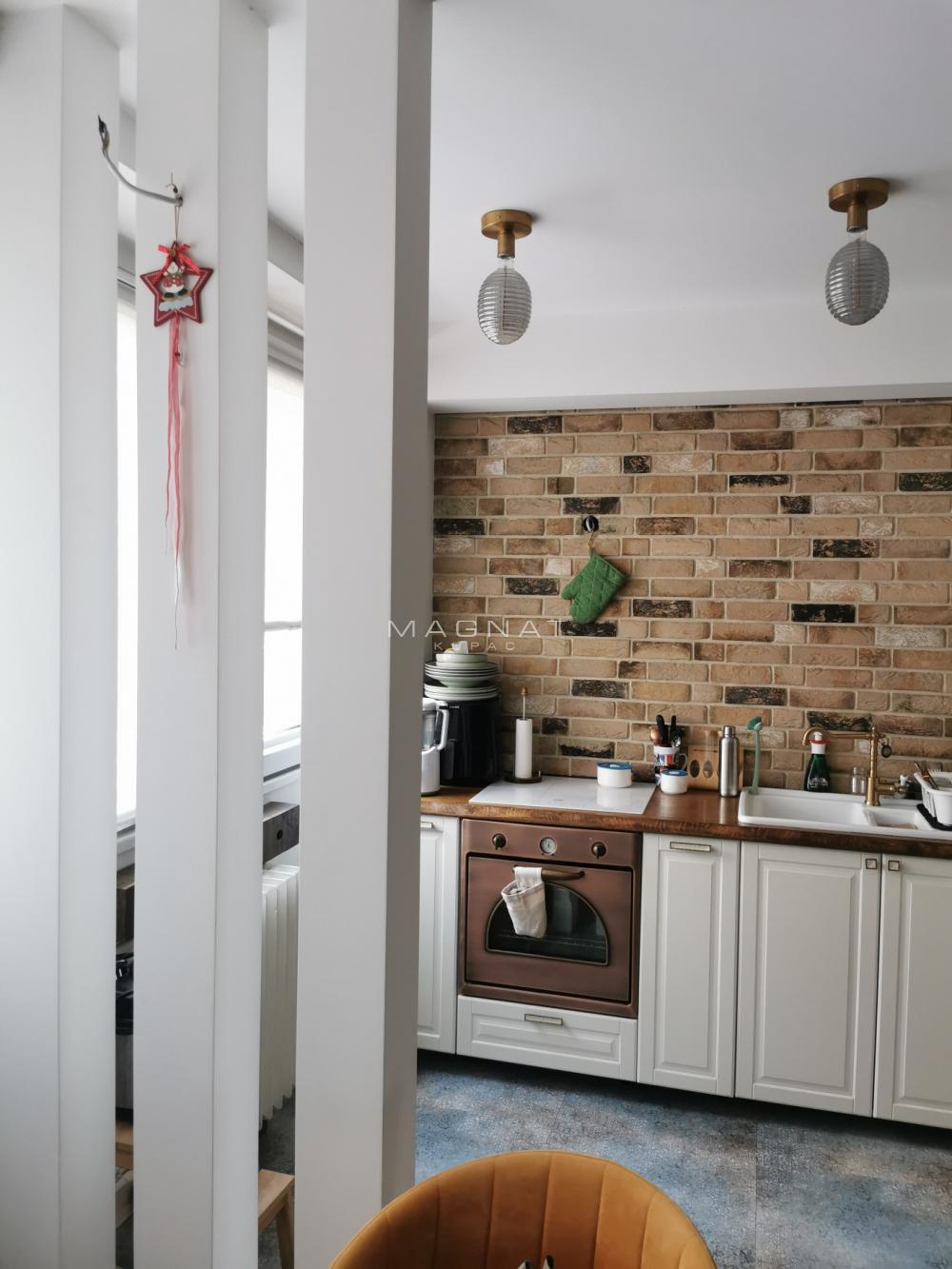 Ustanička - Lux  - Dušanovac - četvoroiposoban stan sa dva ulaza ID#5369