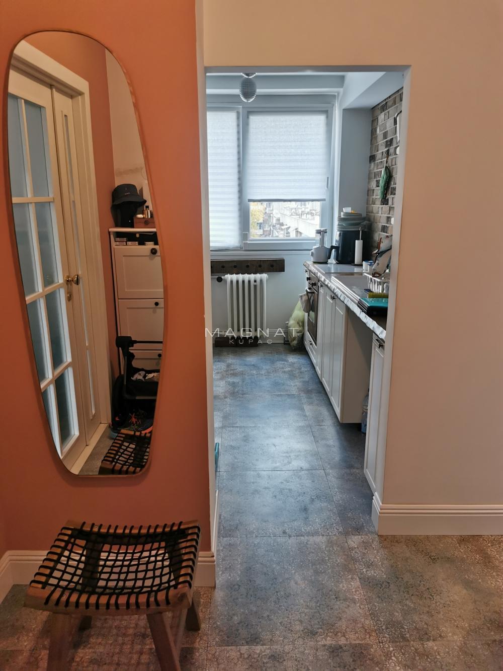 Ustanička - Lux  - Dušanovac - četvoroiposoban stan sa dva ulaza ID#5369