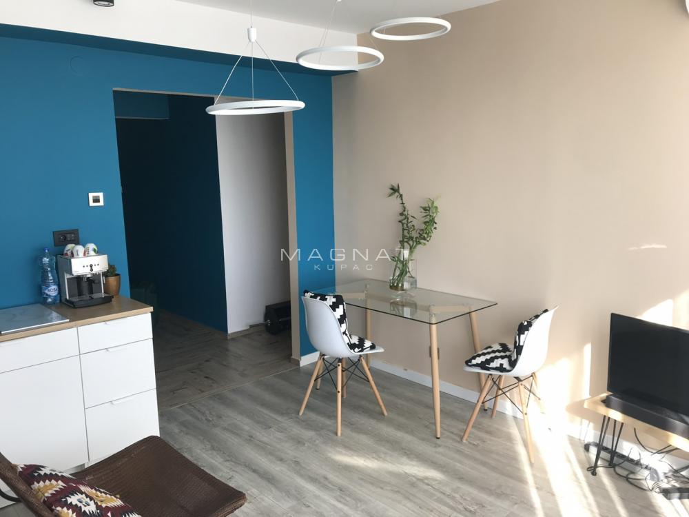 Ustanička - Lux  - Dušanovac - četvoroiposoban stan sa dva ulaza ID#5369