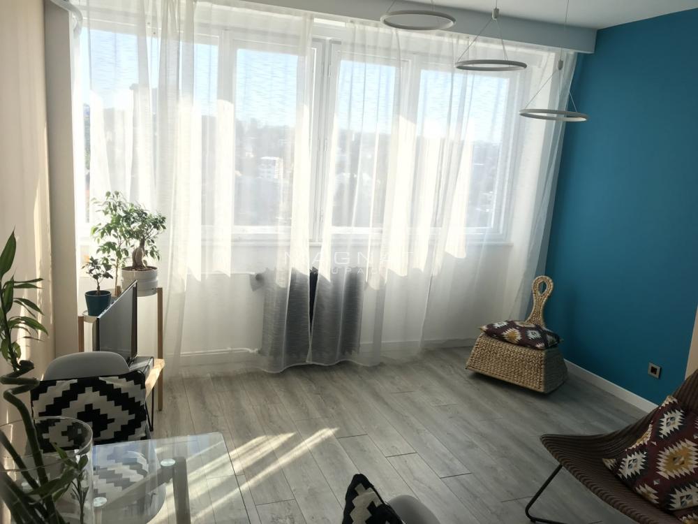 Ustanička - Lux  - Dušanovac - četvoroiposoban stan sa dva ulaza ID#5369