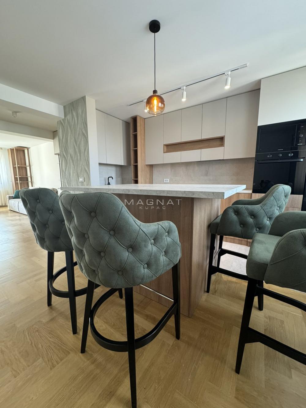 Komforan stan u Skender Begovoj - 3,0-soban ID#5373