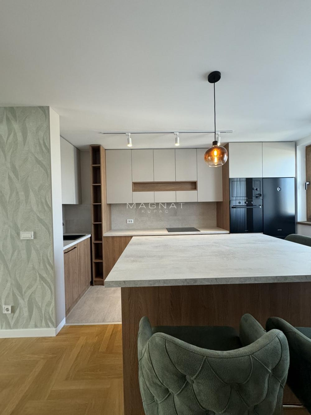 Komforan stan u Skender Begovoj - 3,0-soban ID#5373