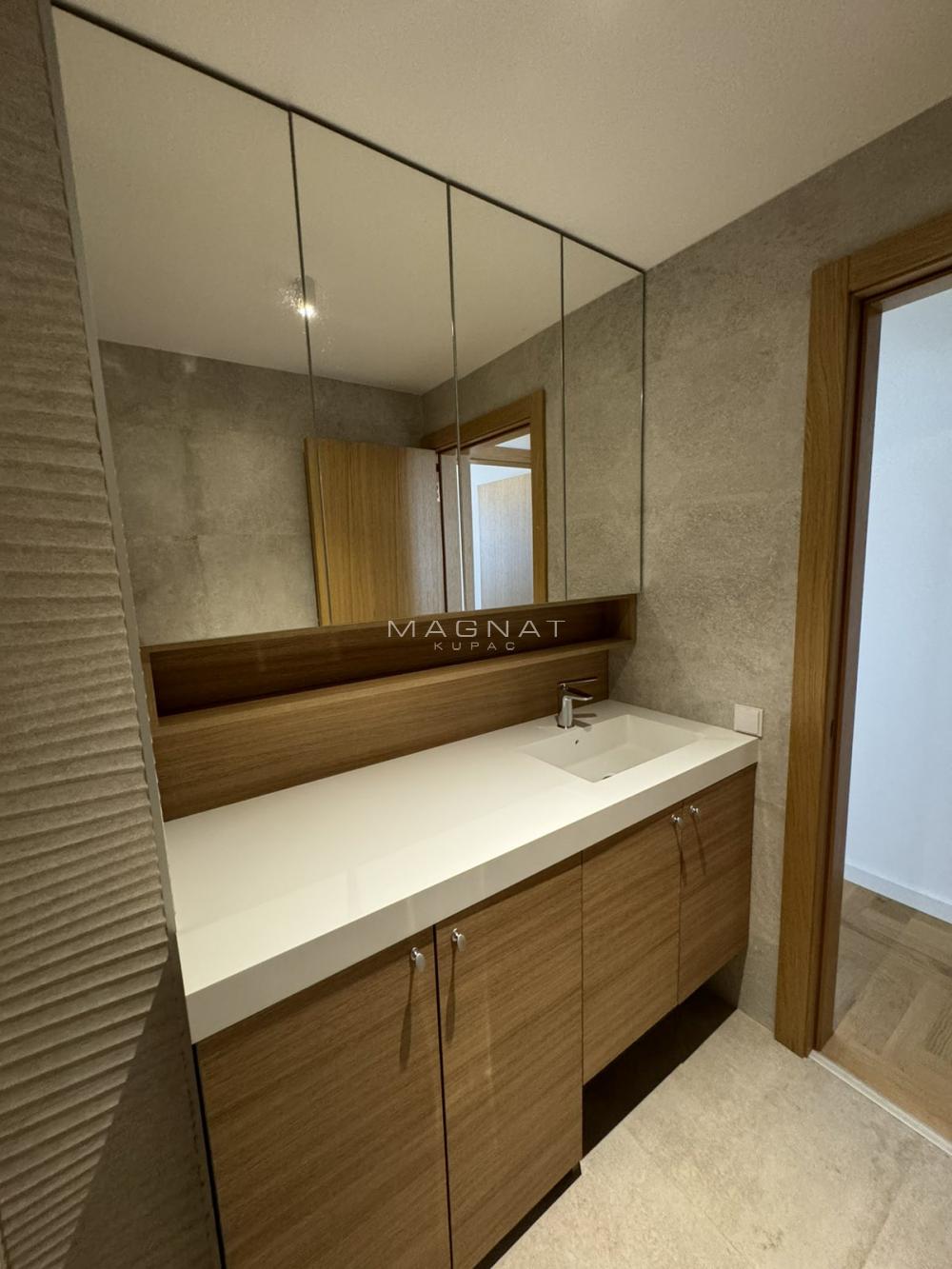 Komforan stan u Skender Begovoj - 3,0-soban ID#5373