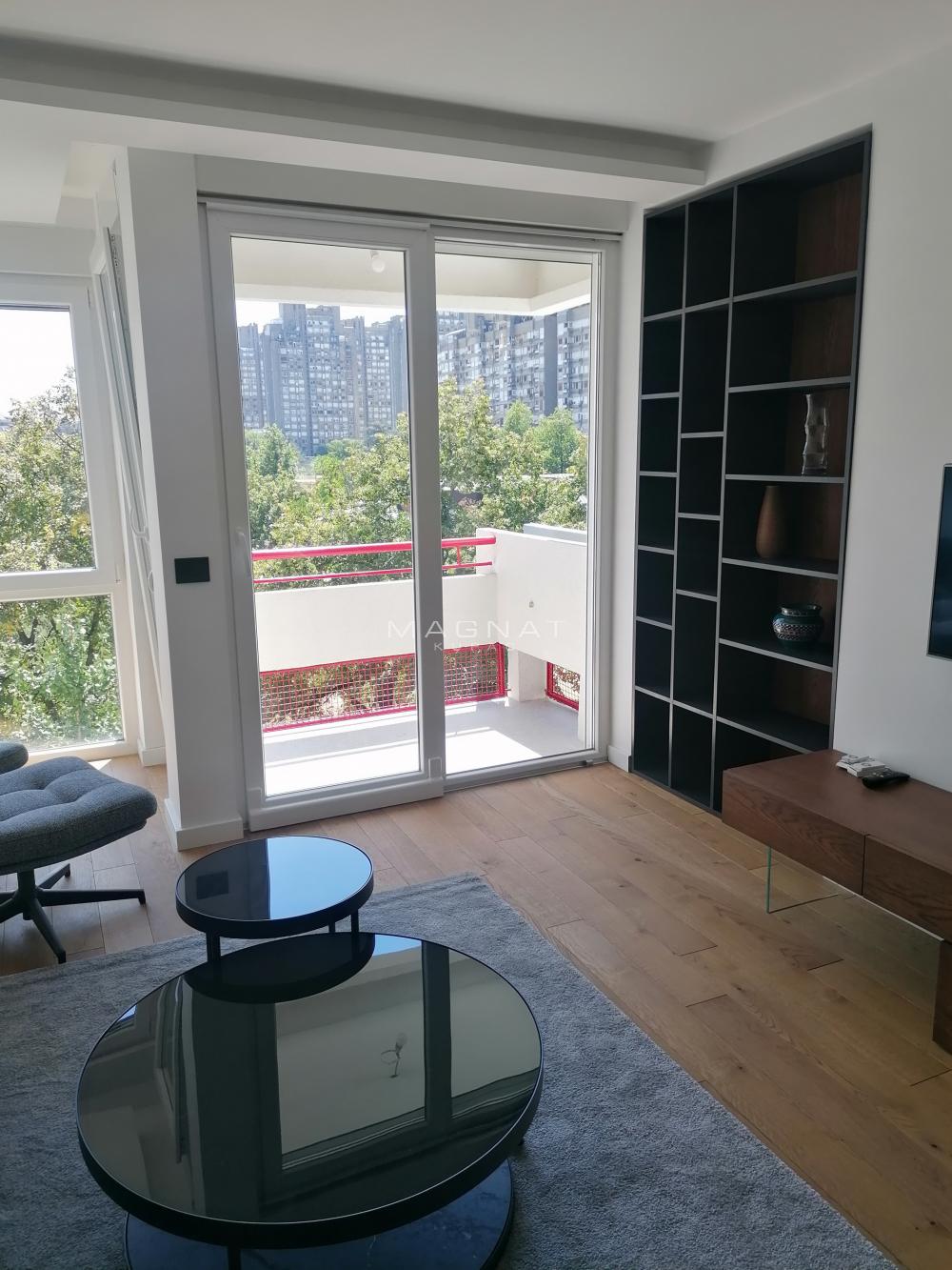 Blok 23-kod Arene, luksuzan trosoban ID#5455